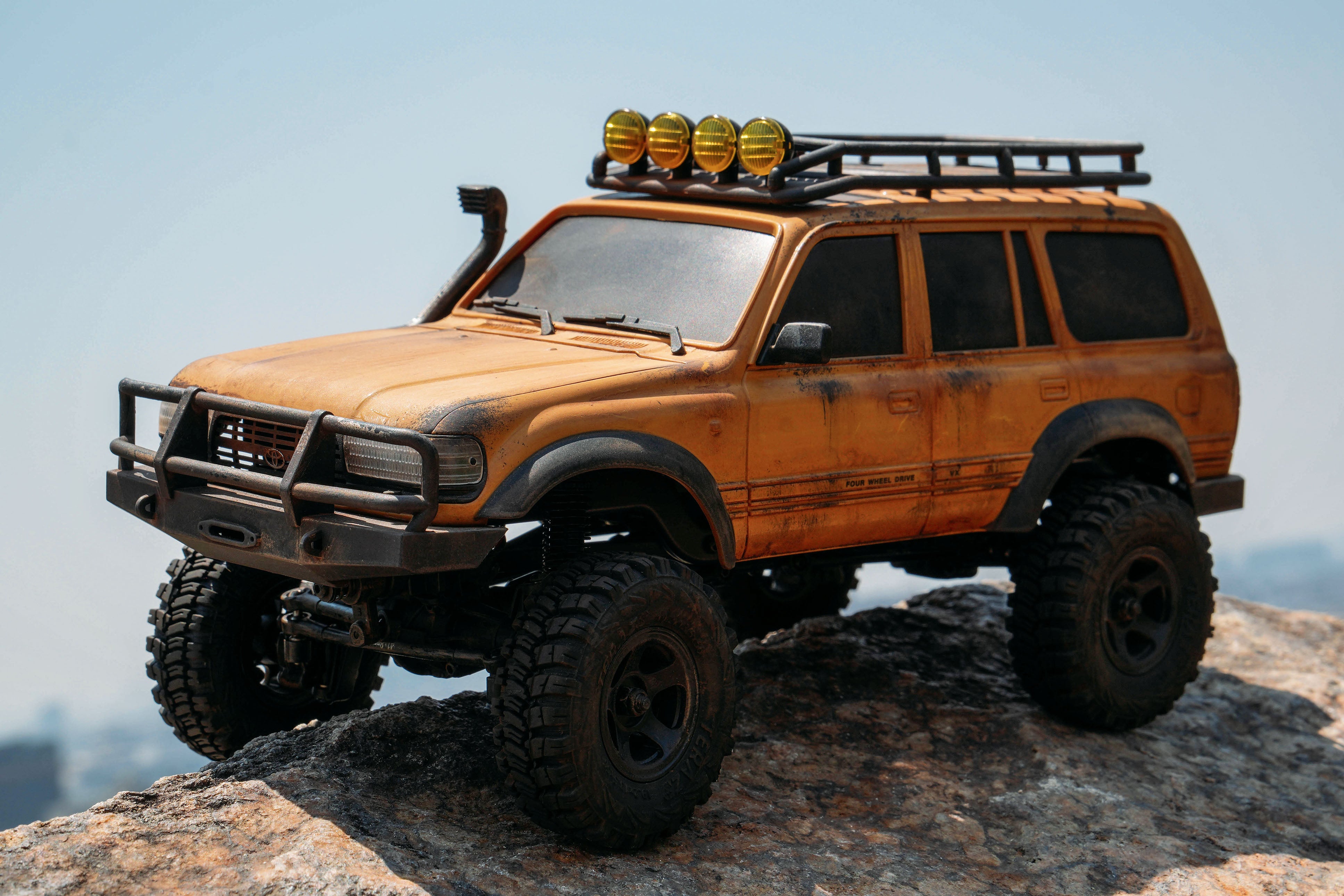FairRC 1/18 FCX18S Land Cruiser 80 S Rusted Mod RTR RC Crawler