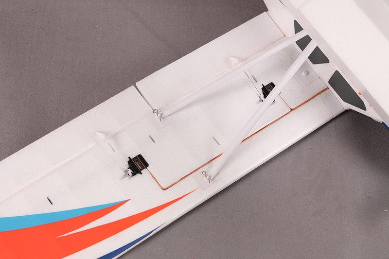 FMS 1400mm Kingfisher PNP w/Wheels,Floats,Skis,&Flaps